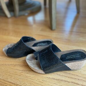 Donald Pliner Black Snakeskin wedges 9.5